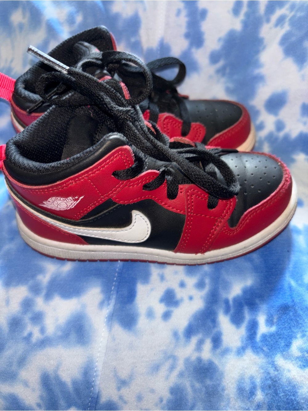 Nike Kids Black, Red & White Low-Top Sneakers
